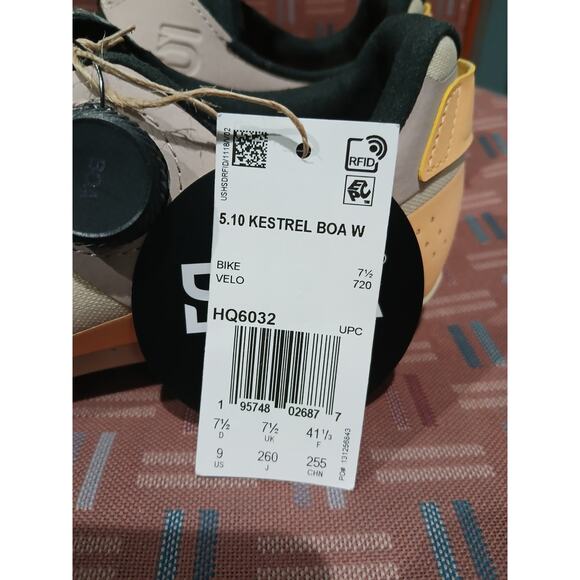 New Adidas Five Ten Kestrel BOA women’s Sz 9 mountain bike shoes sand HQ6032 - Picture 7 of 8